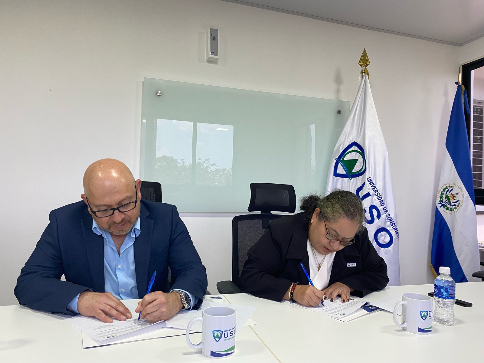 Imagen 5 de la noticia: CONVENIO CON LA UNIVERSIDAD DE SONSONATE